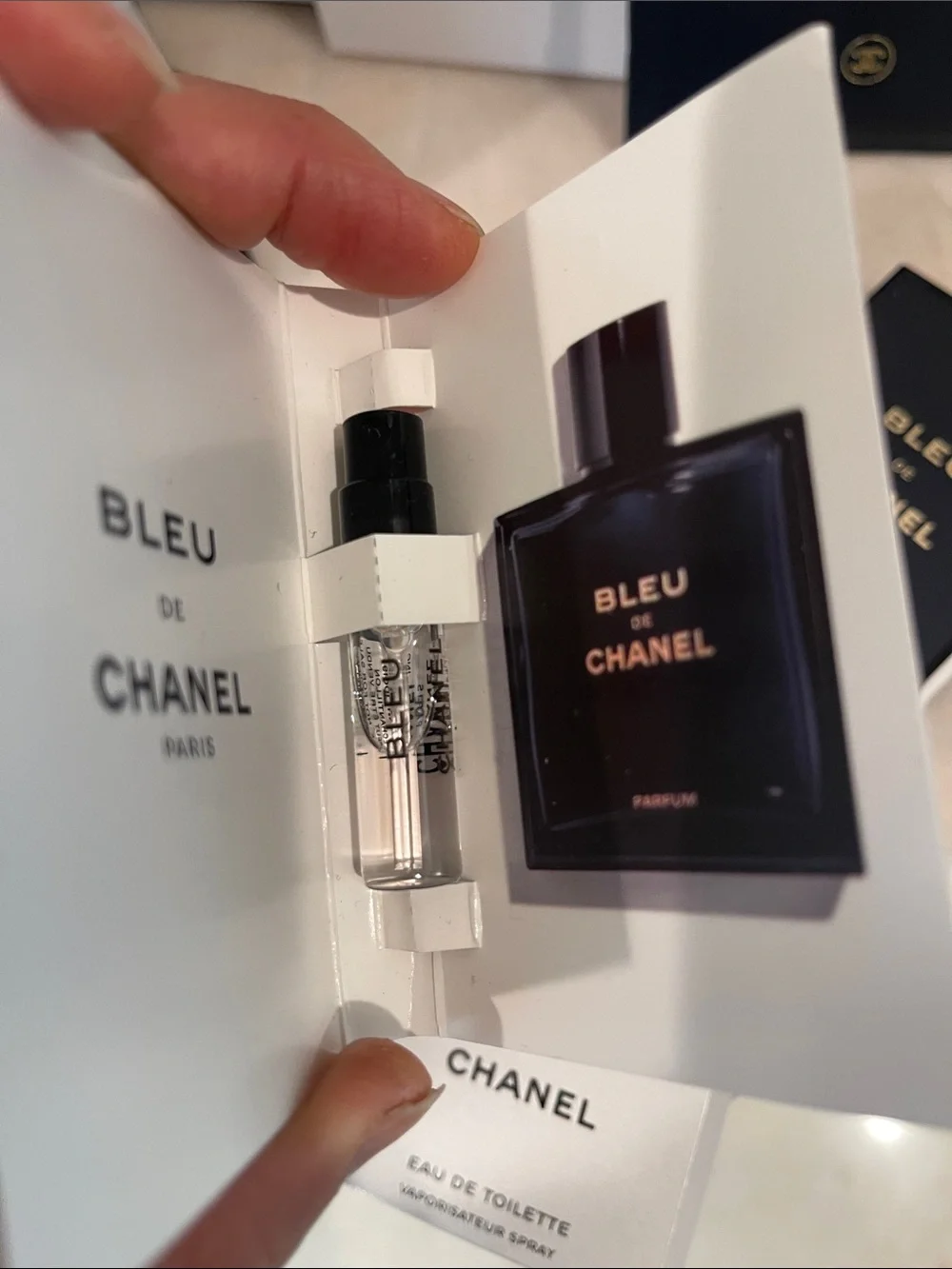CHANEL Men’s White Gift Packaging with Leather Black Card Holder